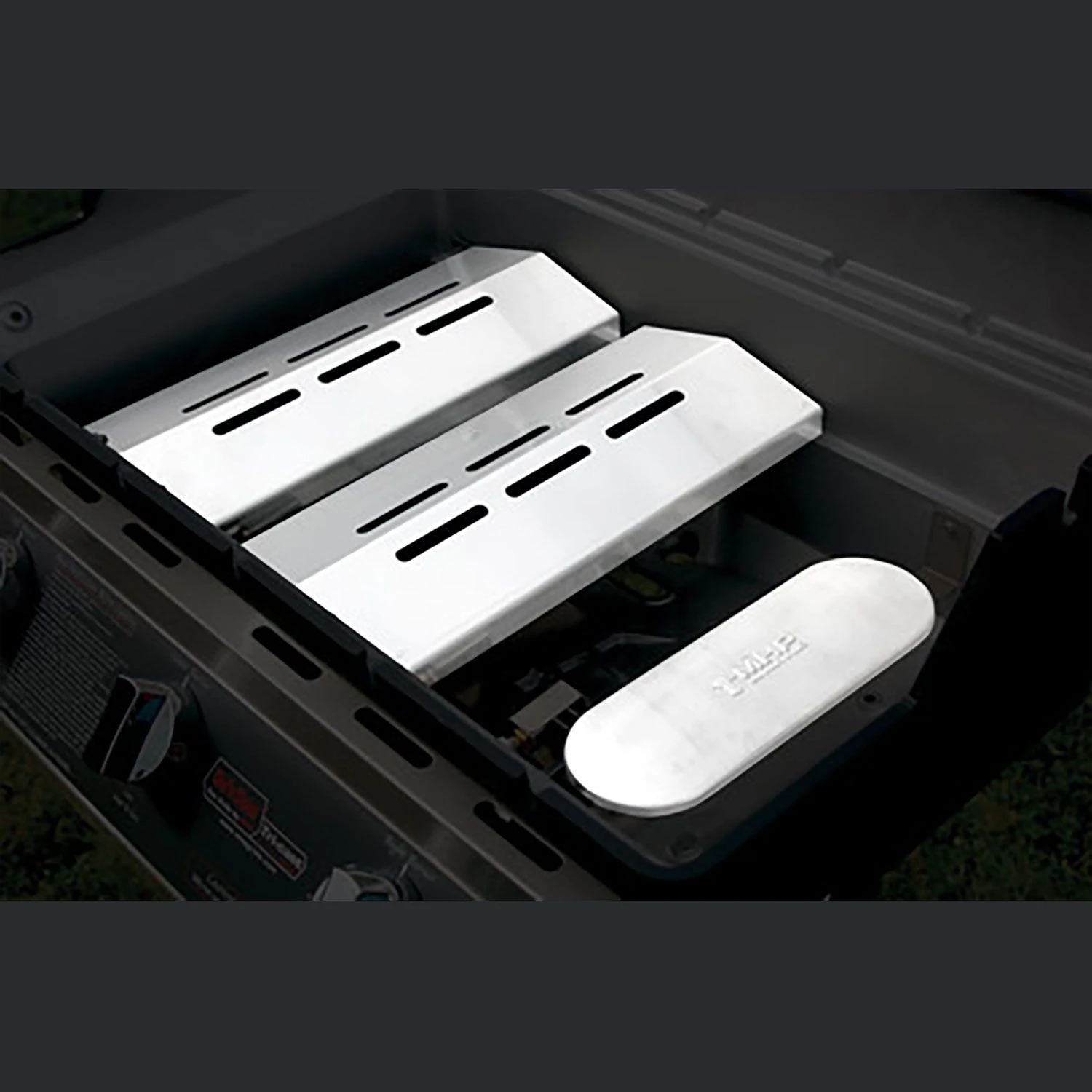 Modern Home Products T3G4DD Tri-Burn Gas Grill With SearMagic Grids On Cart, 27-Inch 4 Modern Home Products T3G4DD Tri-Burn Gas Grill With SearMagic Grids On Cart, 27-Inch - Image 2