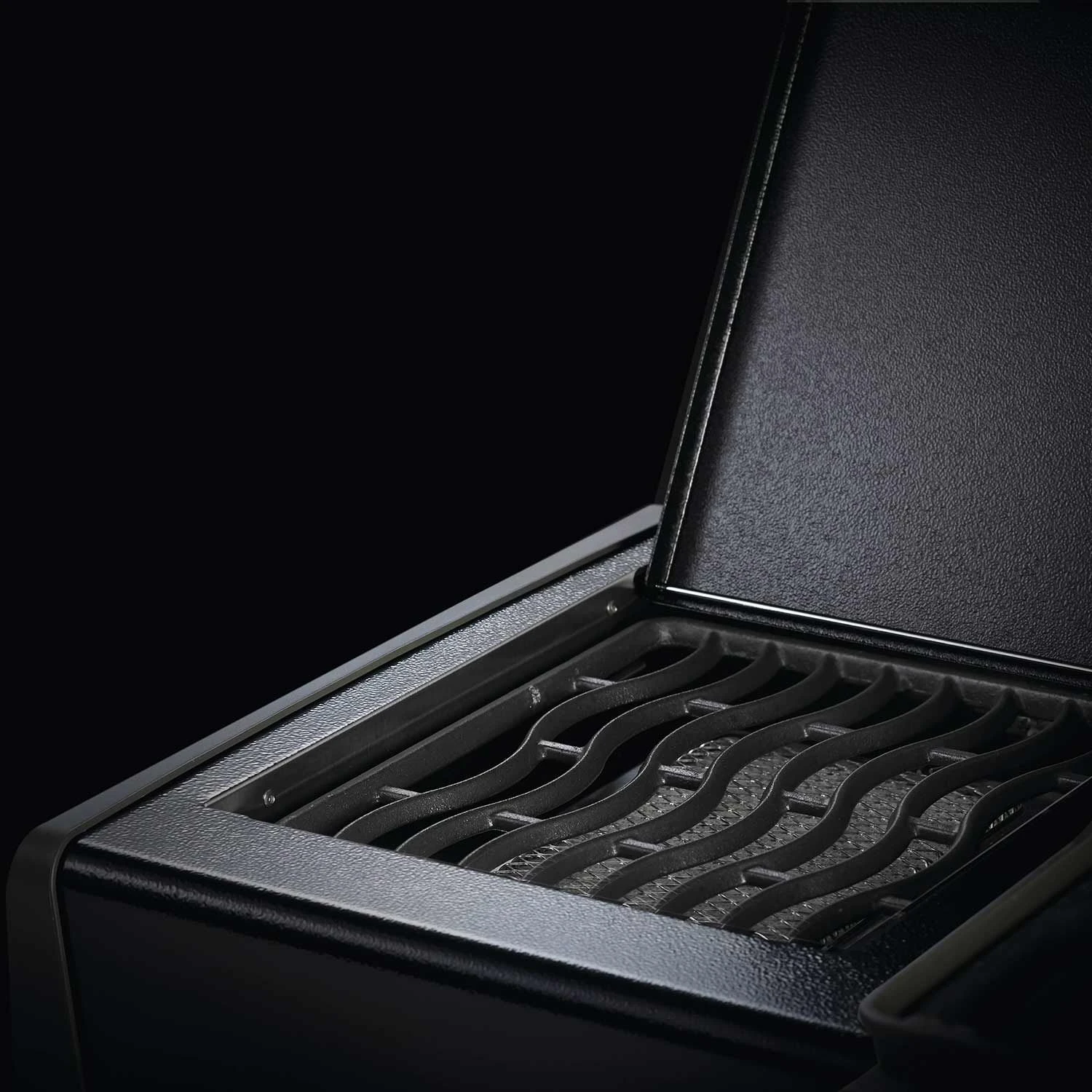 Napoleon RXT425SIBSS Rogue XT 425 Gas Grill On Cart With Infrared Side Burner, 23.75-Inches 5 Napoleon RXT425SIBSS Rogue XT 425 Gas Grill On Cart With Infrared Side Burner, 23.75-Inches - Image 3